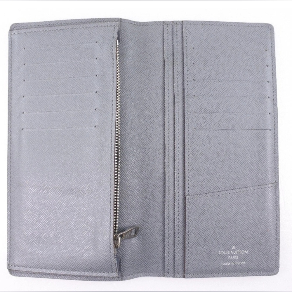 RARE LOUIS VUITTON Grey Taiga Brazza (Unisex) Bifold Long Wallet (EUC)